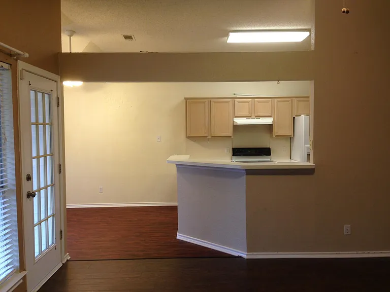 3607 Sunnypark Dr — Photo 4