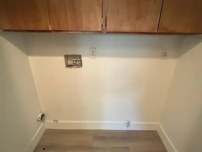 1136 W Damron Ave — Photo 12