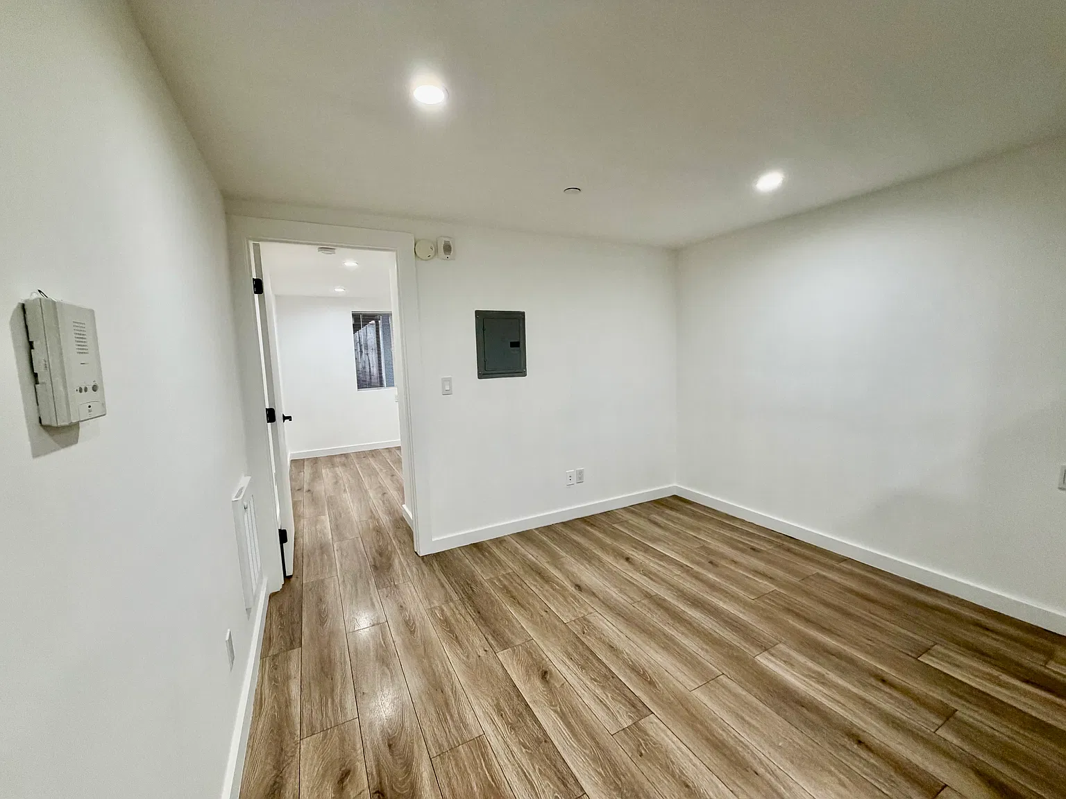 1 bed, $2,995 — Photo 2