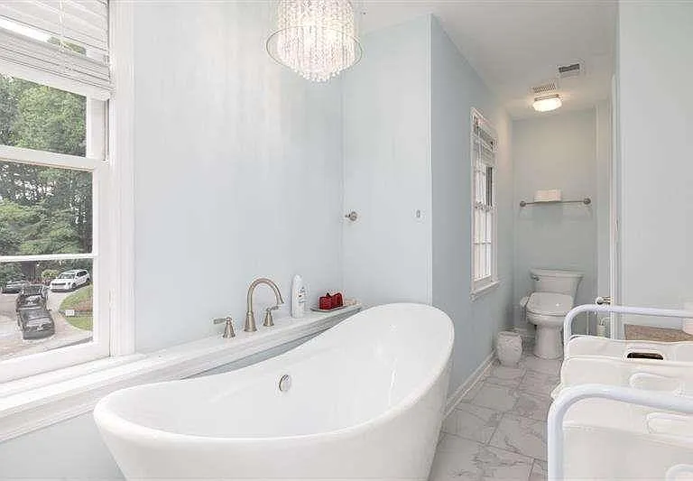 160 Clipper Bay Dr — Photo 33