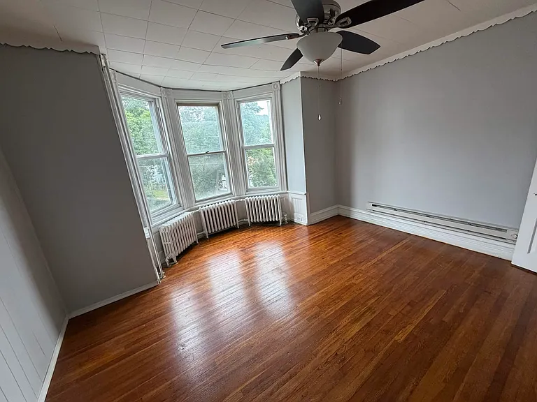 1321 Good St #2 — Photo 9