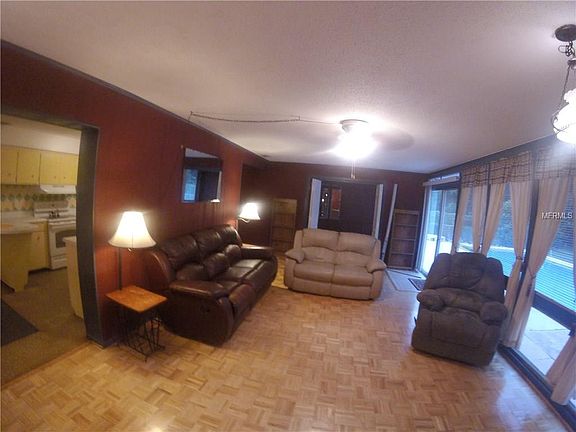 5th image of 2020 Live Oak Dr