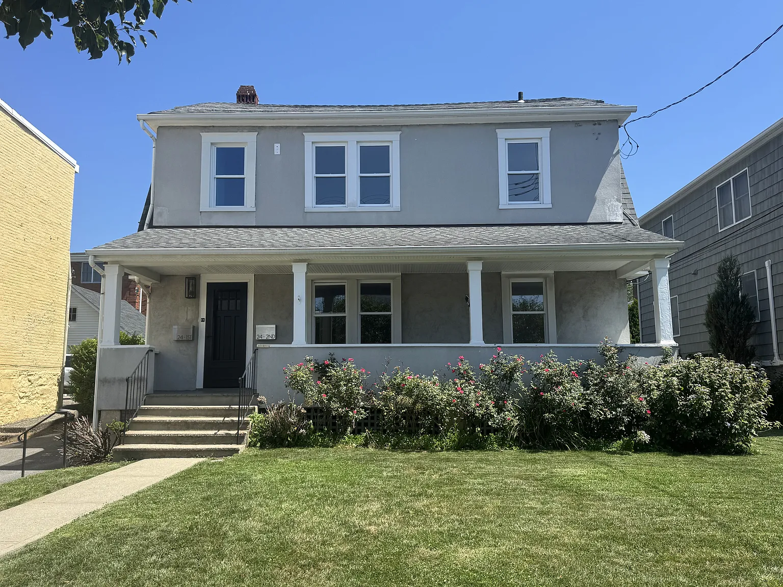 2 bed, 950 sqft, $3,300 — Photo 3