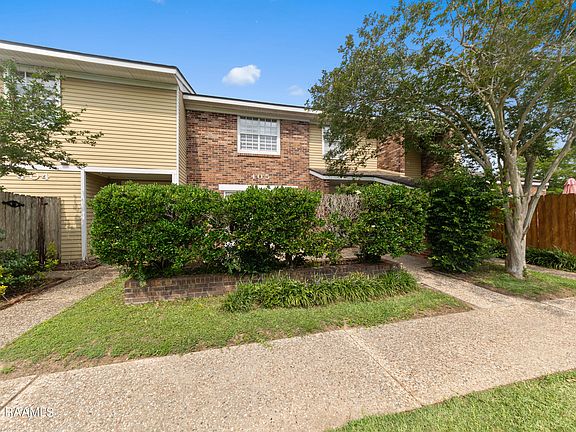 4th image of 200 Lodge Dr APT 405