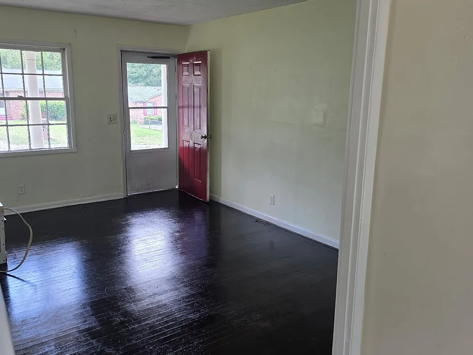7011 Cornelius Dr