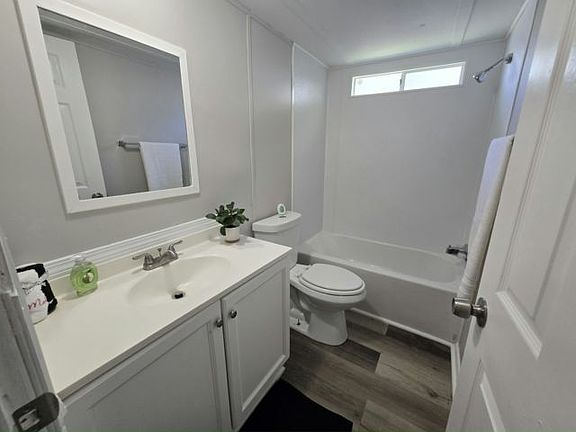 3rd image of 8750 Symmes Rd #102