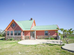 6815 Clear Creek Rd, Chinook, MT 59523