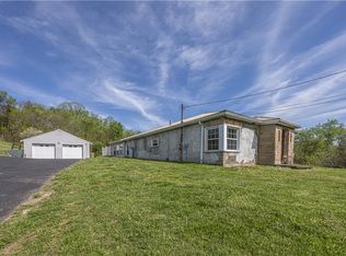 642 N Eighty Eight Rd, Carmichaels, PA 15320