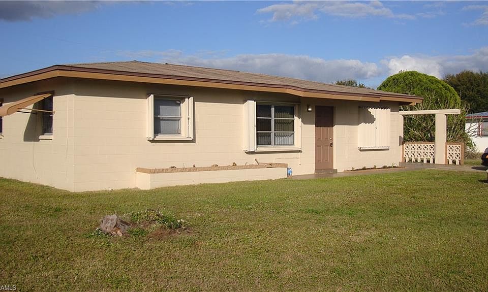 1st image of 903 Grant Ln