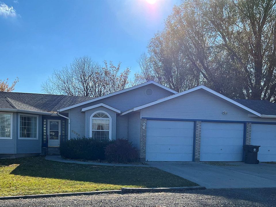 1st image of 2323 Garey Ln