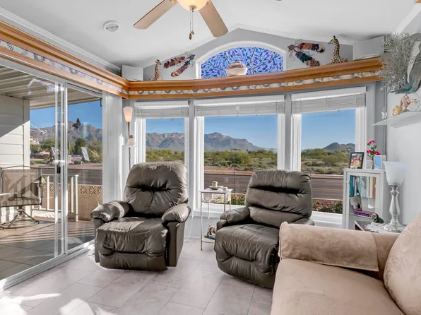 492 IRON ORE Drive, Apache Junction, AZ 85119