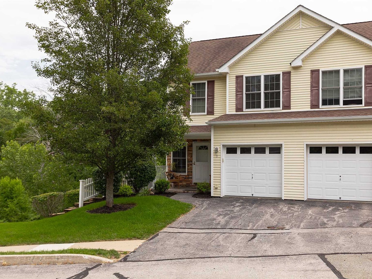 9 Aveonis Ct, Fishkill, NY 12524 Zillow