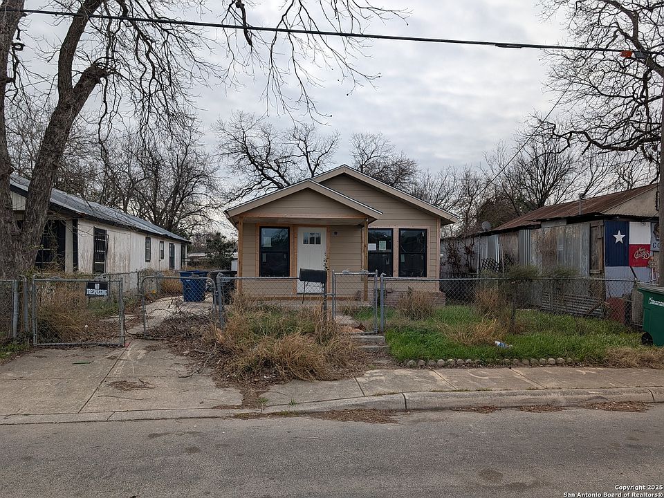 1st image of 124 Parkview