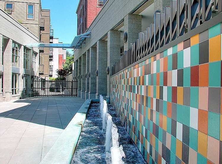 A beautiful condo in Seattle's most sought after neighborhoo