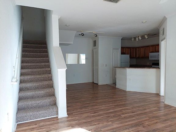 5th image of 6125 Metrowest Blvd