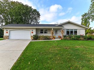 7639 S 73rd St, Franklin, WI 53132