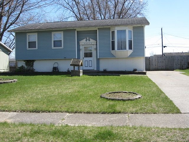 1st image of 28894 Frank Ct