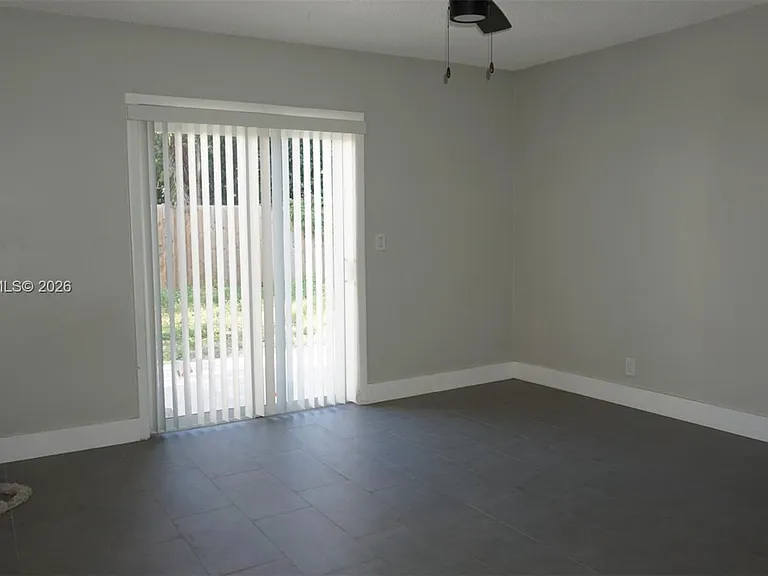 808 SW 14th Ter #4 — Photo 10