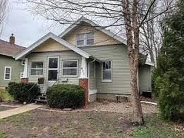 415 E Washington St, Winterset, IA 50273