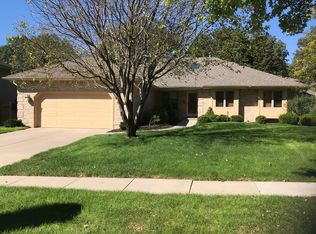 2421 S 77th Pl, Lincoln, NE 68506