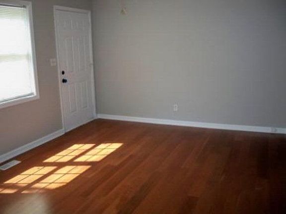 2nd image of 618 S Kentucky Ave