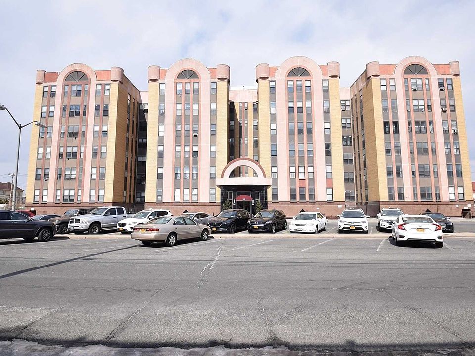 1st image of 25 West Broadway