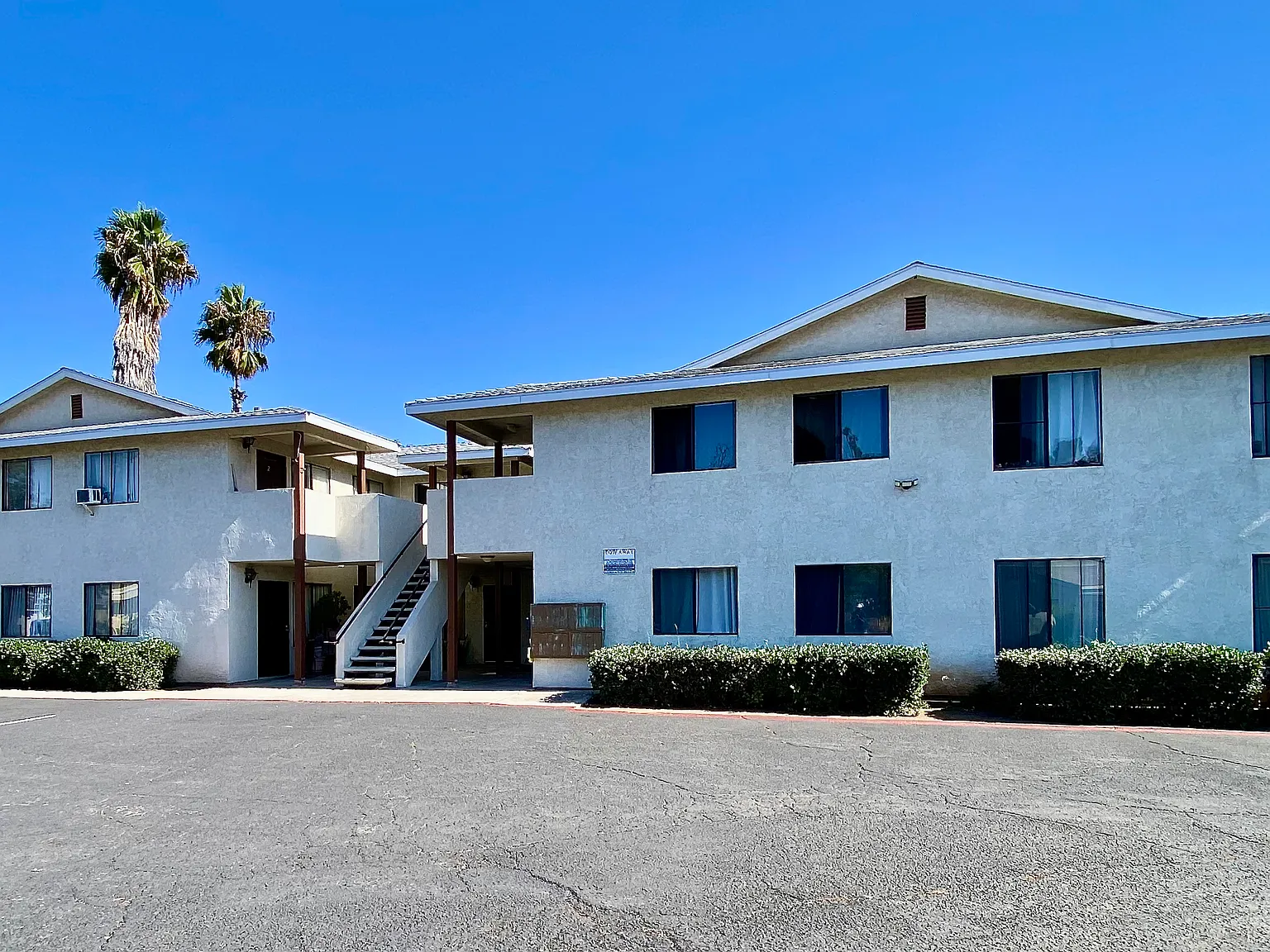 2 bed, $2,095 — Photo 2