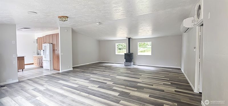 2nd image of 113 Skinner Road