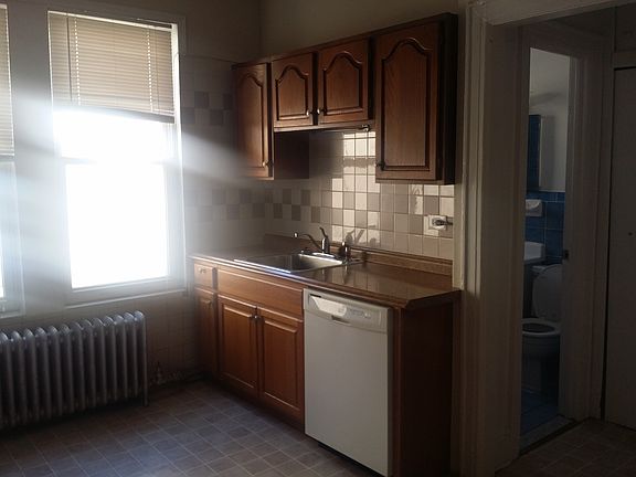 5th image of 2417 41st St #3rd
