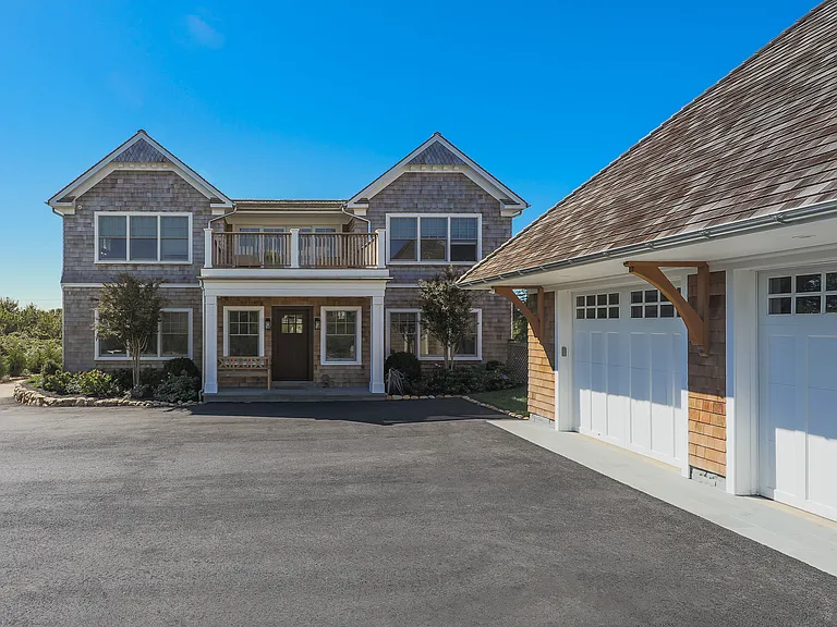 246 E Lake Dr — Photo 12