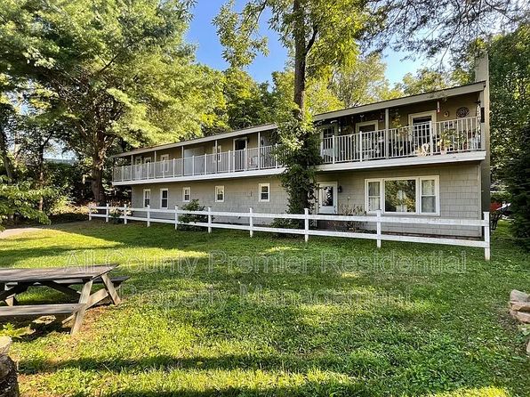 4 Stockton Sergeantsville Rd APT 3