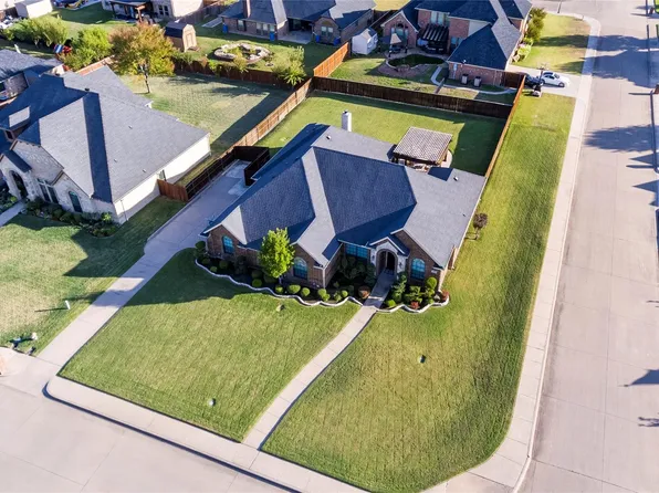 401 Bluff Crk, Ovilla, TX 75154