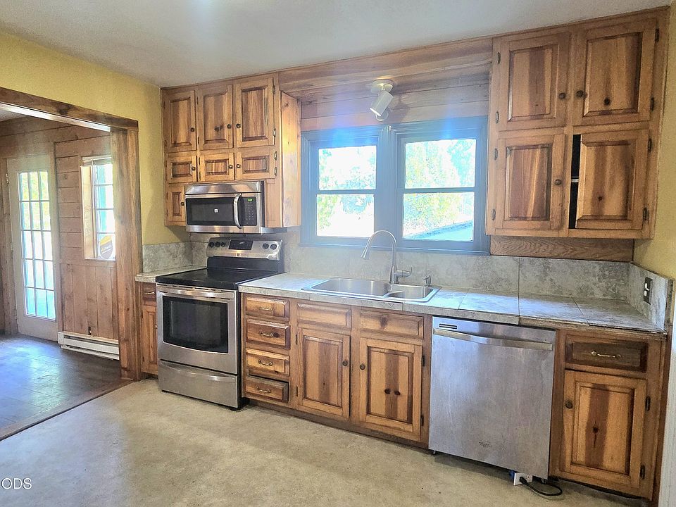 10th image of 4490 Holland Loop Rd