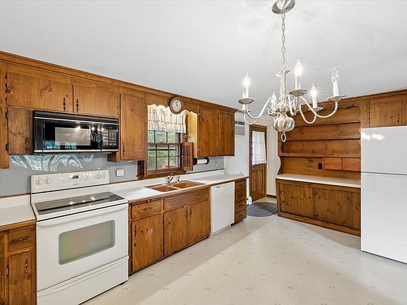 5th image of 14 Concord Rd