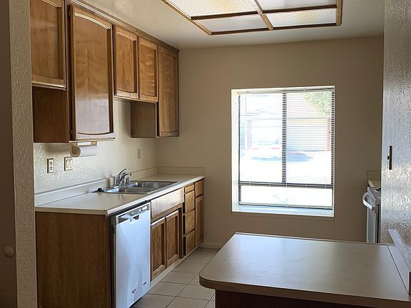 4th image of 7651 Howerton Dr