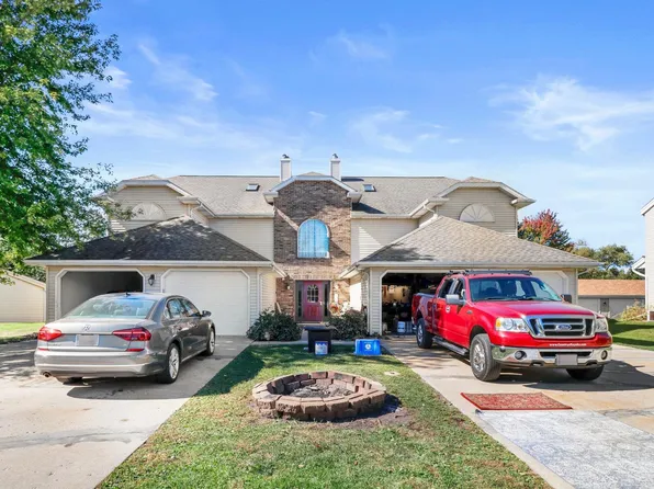 2020 Cliff Alex Ct S, Waukesha, WI 53189
