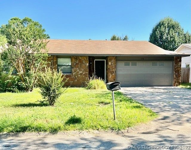1st image of 578 E 135th Pl