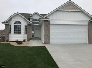 468 24th Ln SE, Cambridge, MN 55008