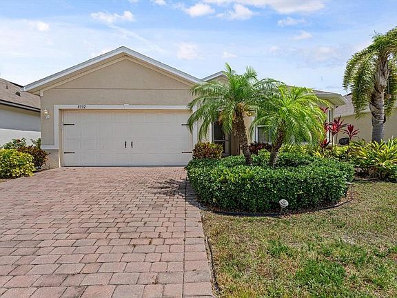 2nd image of 8932 Excelsior Pl