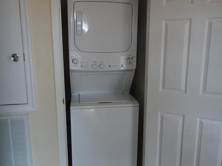 5115 Chester Ave #D — Photo 8