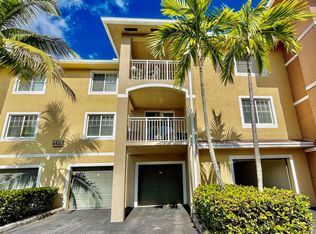 6426 Emerald Dunes Dr APT 203, Royal Palm Beach, FL 33411