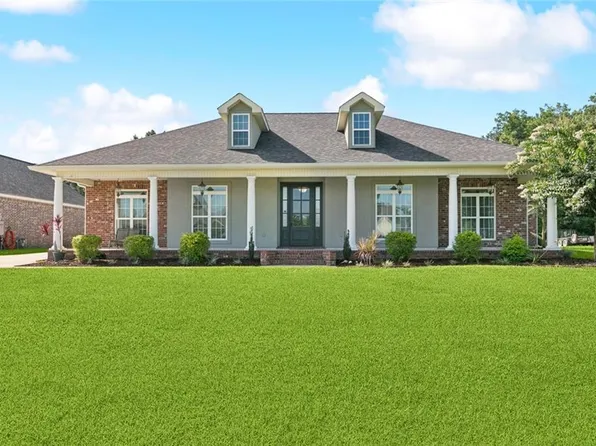 825 S Fashion Blvd, Hahnville, LA 70057