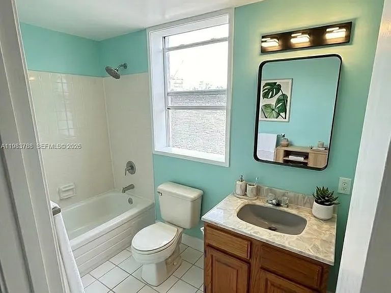 1010 Seaway Dr #F — Photo 5