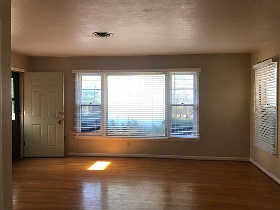 3rd image of 3644 Washburn Ave