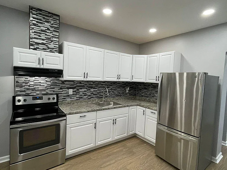 306 N 12th St #1 — Photo 2
