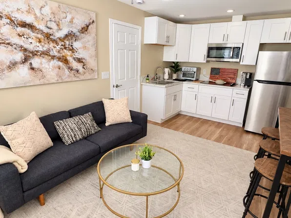39598 Calle Casablanca #2, Murrieta, CA 92563
