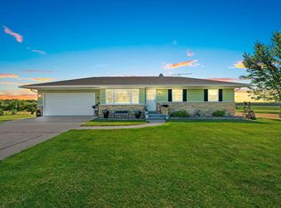 8191 Edgewater Rdg, Omro, WI 54963