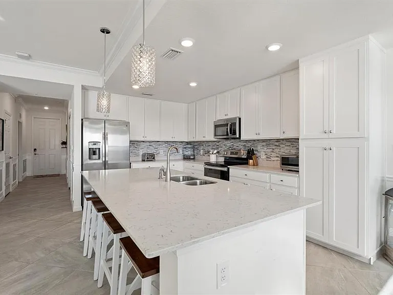 17704 Gawthrop Dr #207 — Photo 7
