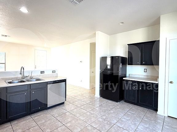 4th image of 25650 W Burgess Ln