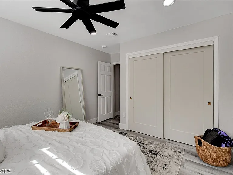 5429 Painted Sunrise Dr — Photo 42